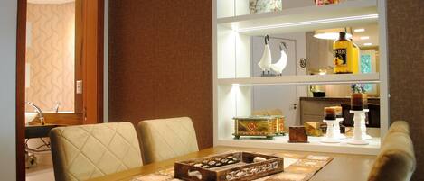 Apartment, 2 Bathrooms, Garden Area | In-room dining