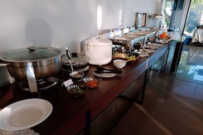 Café da manhã, almoço e jantar