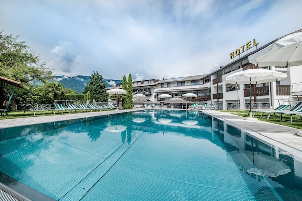 Front of property - Foerstlerhof (Postal)