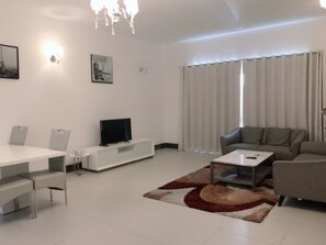 Standard Apartment, 2 Bedrooms, 2 Bathrooms | In-room dining - Stout Apartments (Manama)