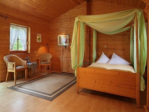 Habitación doble Confort | Servicio de comidas a la habitación