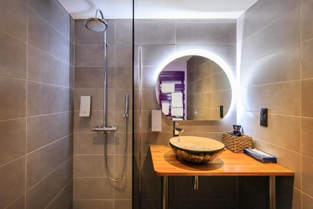 Comfort Double Room, Ensuite (Chambre 3) | Bathroom | Free toiletries, hair dryer, towels