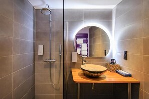 Chambre Double Confort, salle de bains attenante (Chambre 3) | Salle de bain