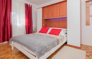 3 bedrooms, travel crib, free WiFi, bed sheets - Cozy home in Vinjani Gornji with WiFi (Vinjani Gornji)