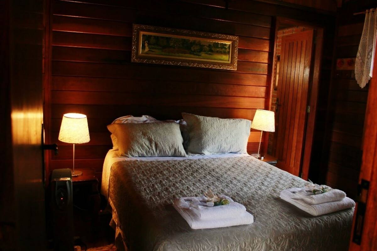 Desk, blackout curtains, free WiFi, bed sheets