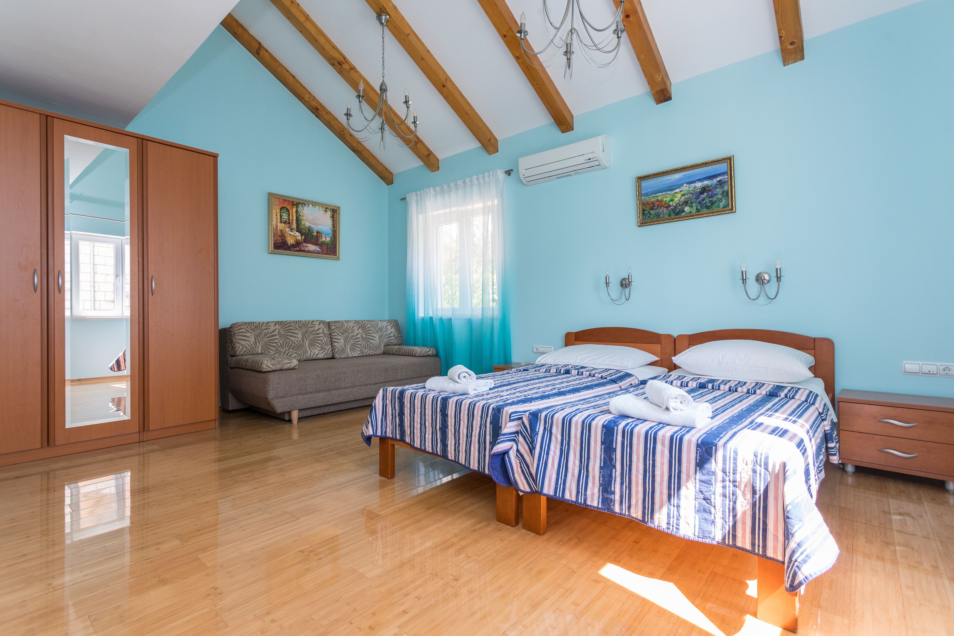 Family Villa | Iron/ironing board, WiFi (free)