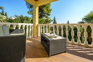 Perhehuvila | Terassi/patio