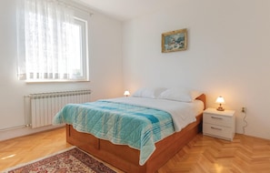 3 bedrooms, free WiFi, bed sheets