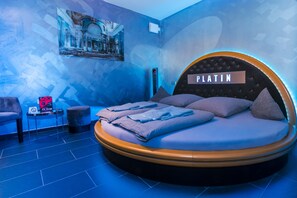 套房, 熱水浴缸 | 客房內保險箱、遮光布/窗簾、隔音、免費無線上網