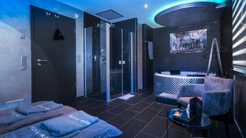 Suite - boblebad | Pengeskab på værelset, mørklægningsgardiner, lydisolering, gratis Wi-Fi