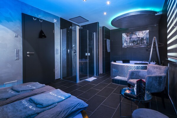 Suite, bain à remous