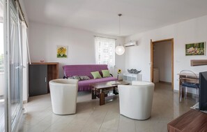 TV - Amazing apartment in Pula with WiFi (Pula)