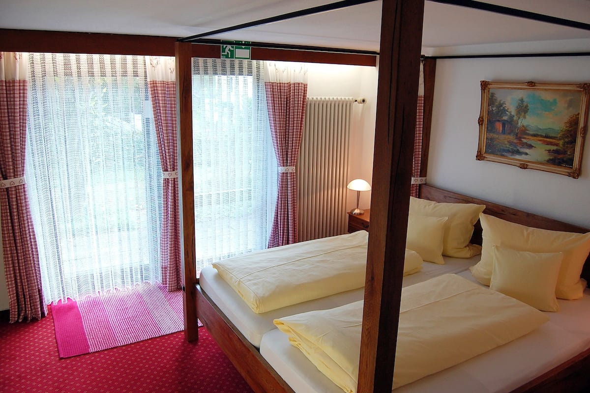 Apartment, Terrace | 1 bedroom, hypo-allergenic bedding, in-room safe, desk