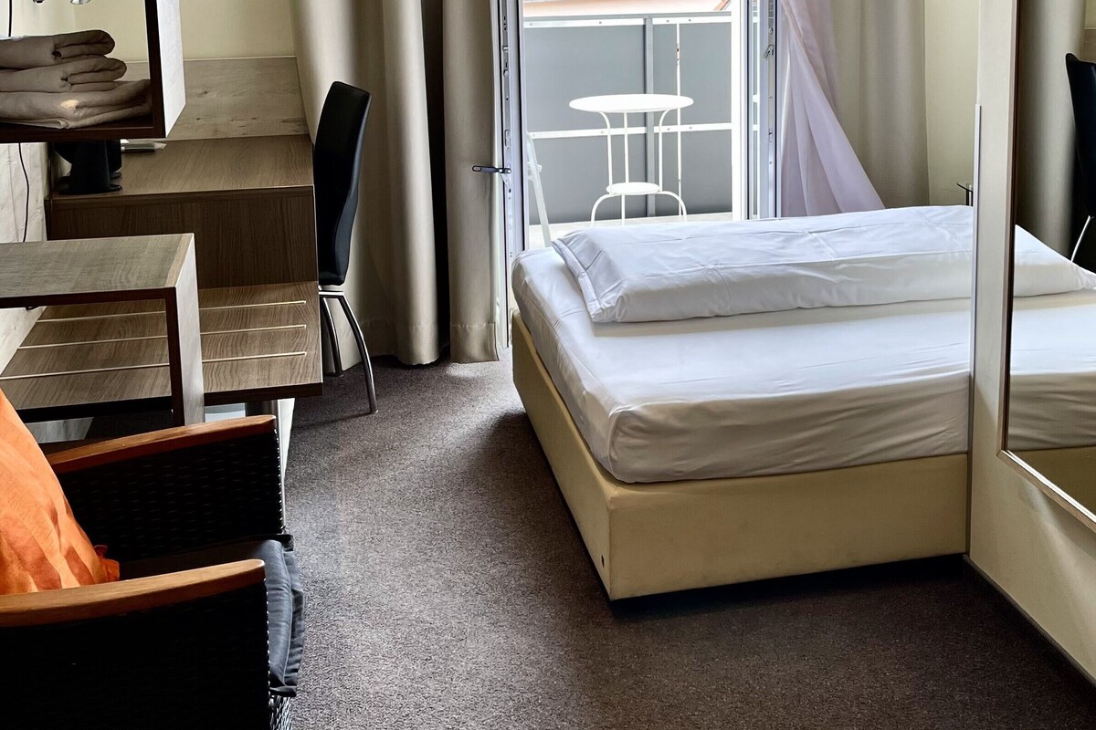 Desk, WiFi (free), bed sheets