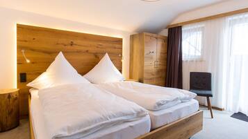 Room, Private Bathroom | 5 bedrooms