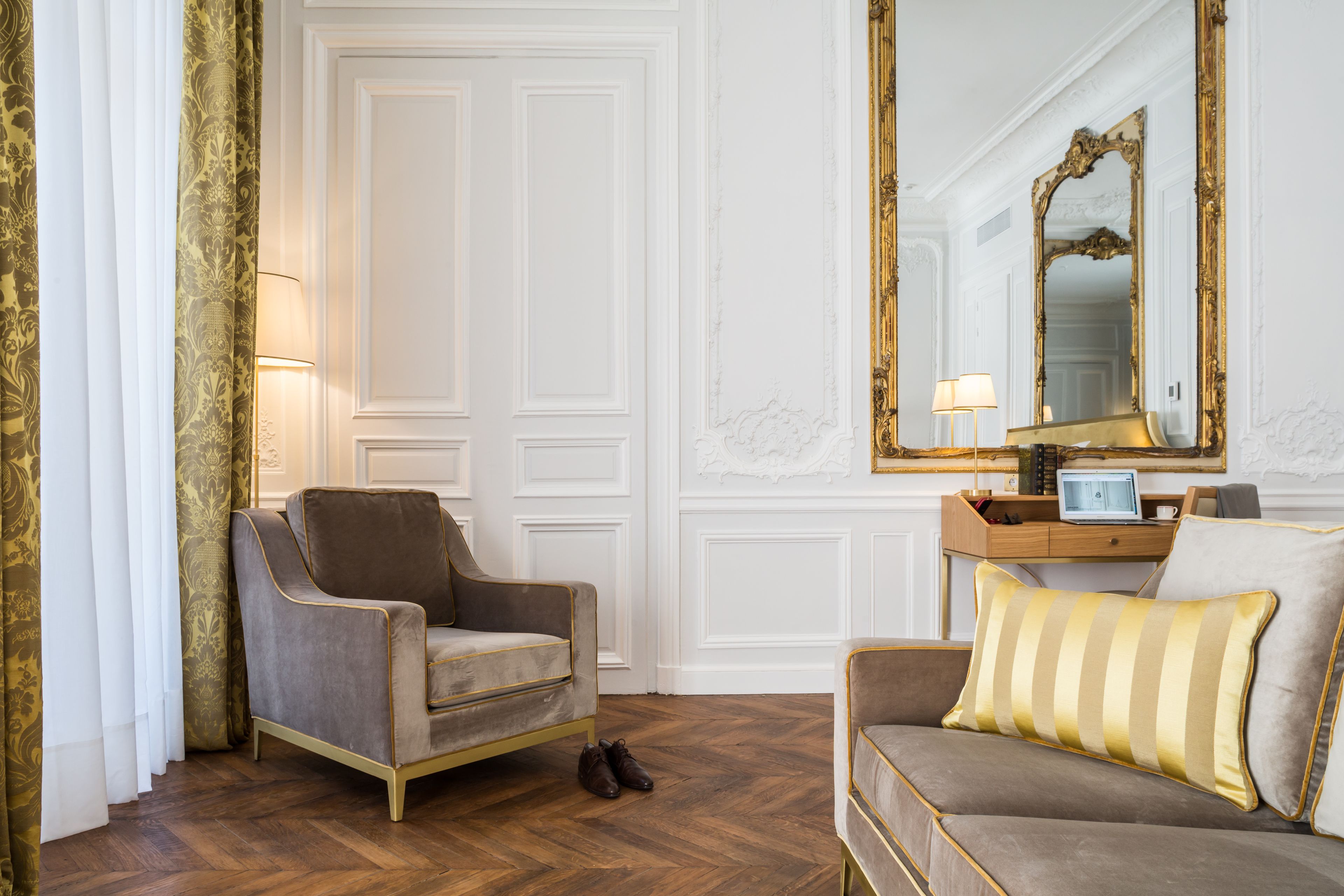 junior suite prestige | premium bedding, free minibar, in-room safe, desk