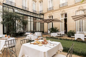 Garden - Hotel Alfred Sommier (Paris)