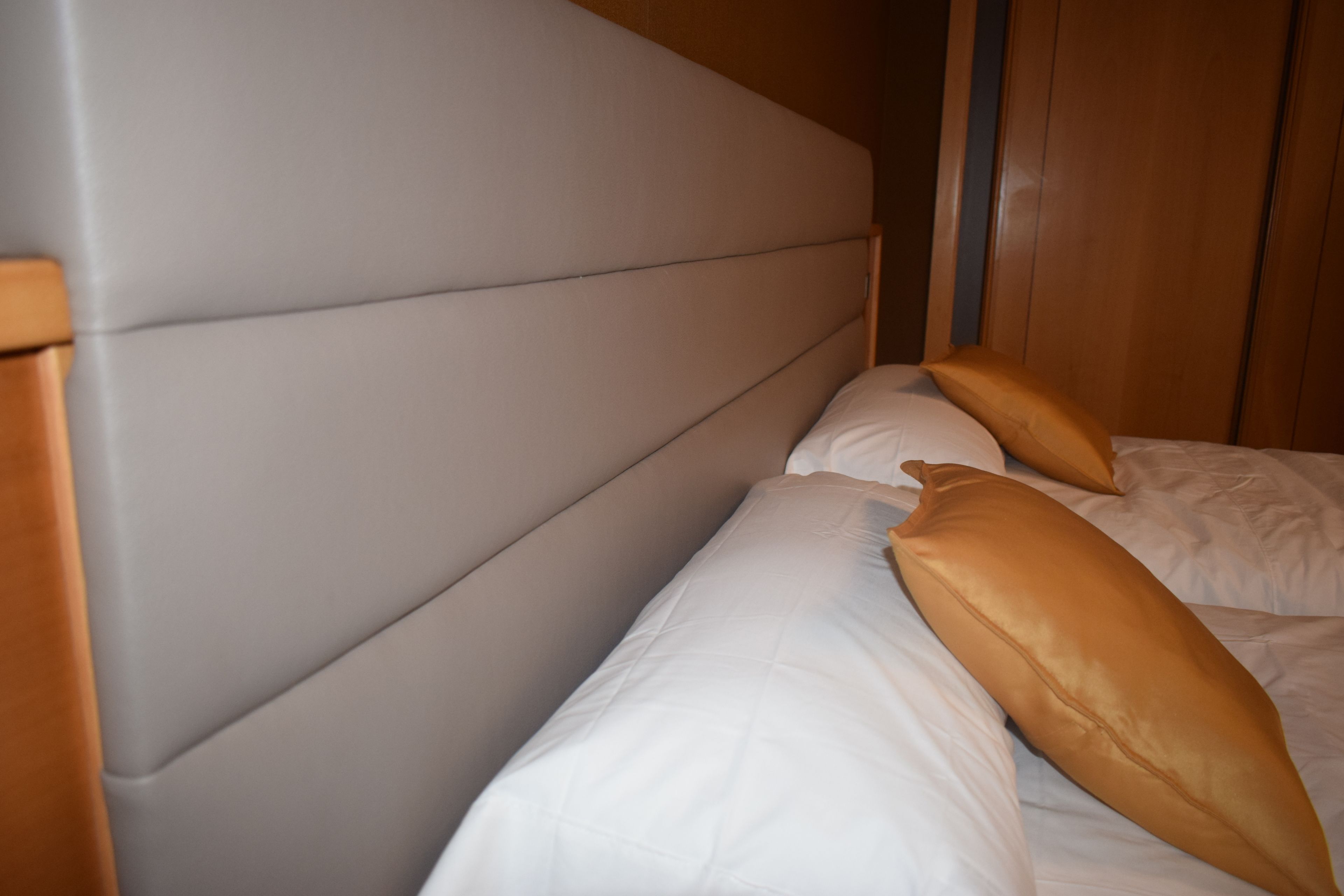 family room, courtyard view | 1 bedroom, desk, blackout curtains, soundproofing