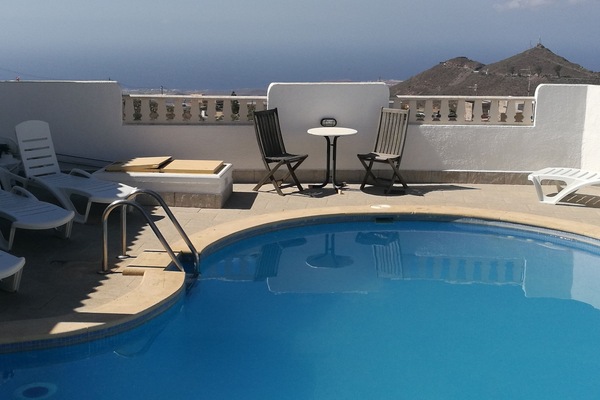 Outdoor pool, pool umbrellas