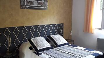 3 makuuhuonetta, silitysrauta/-lauta, vauvan matkasänky, ilmainen Wi-Fi