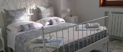 Suite, Balcony, Sea View | Premium bedding, iron/ironing board, rollaway beds, free WiFi