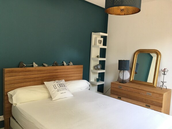 2 bedrooms, iron/ironing board, free WiFi, bed sheets