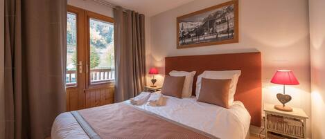 2 soverom, internettilgang og sengetøy