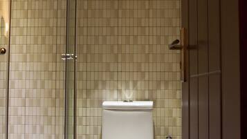 Shower, free toiletries, hair dryer, bathrobes