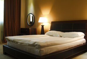 高档床上用品、迷你吧、隔音、�熨斗/熨衣板