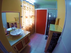 Bathroom - Villa C10 (Surinam)
