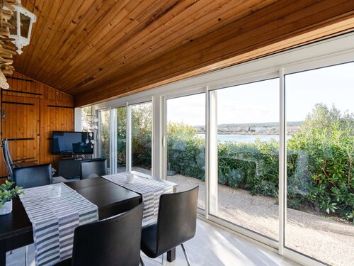 2-Bedroom Pavilion with Mezzanine and WIFI - Pets Allowed, Lagoon View