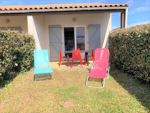 Holiday House Close to Beach, Shops & Pool in La Tranche-sur-Mer