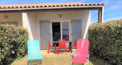 Holiday House Close to Beach, Shops & Pool in La Tranche-sur-Mer