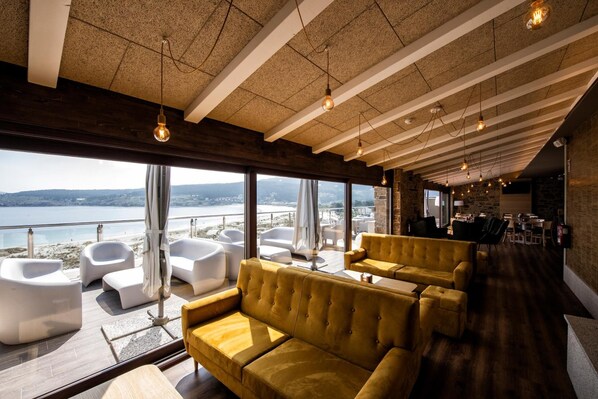 Télévision à écran plat