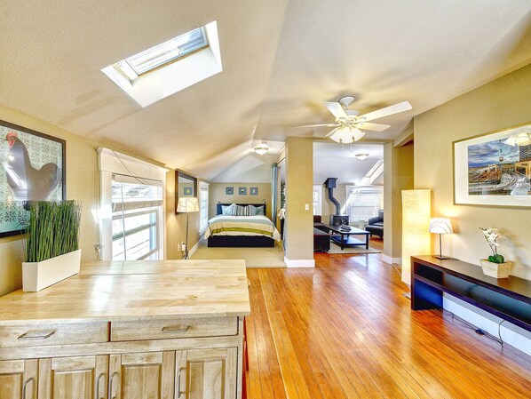 1 bedroom, iron/ironing board, WiFi, bed sheets