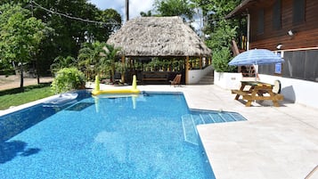 Udendørs pool