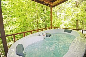 Bain à remous extérieur