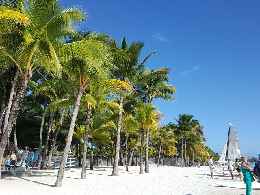 Beach nearby, white sand, sun loungers, beach umbrellas