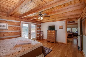 4 bedrooms, WiFi, bed sheets