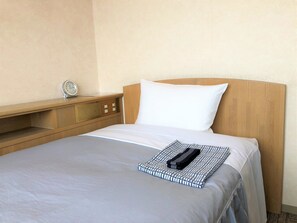 Blackout curtains, iron/ironing board, free WiFi - Urban Hotel Sanko (Chiba)