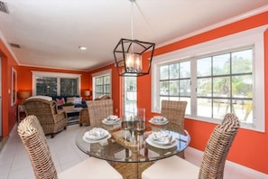 House, 2 Bedrooms | Dining