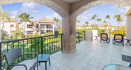 Rehevä trooppinen paeta w / uima-allas, poreallas, tennis ja erinomaisella paikalla