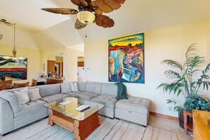 TV, DVD player - Lush tropical escape with pool, hot tub, & tennis in a prime location (Waikoloa)