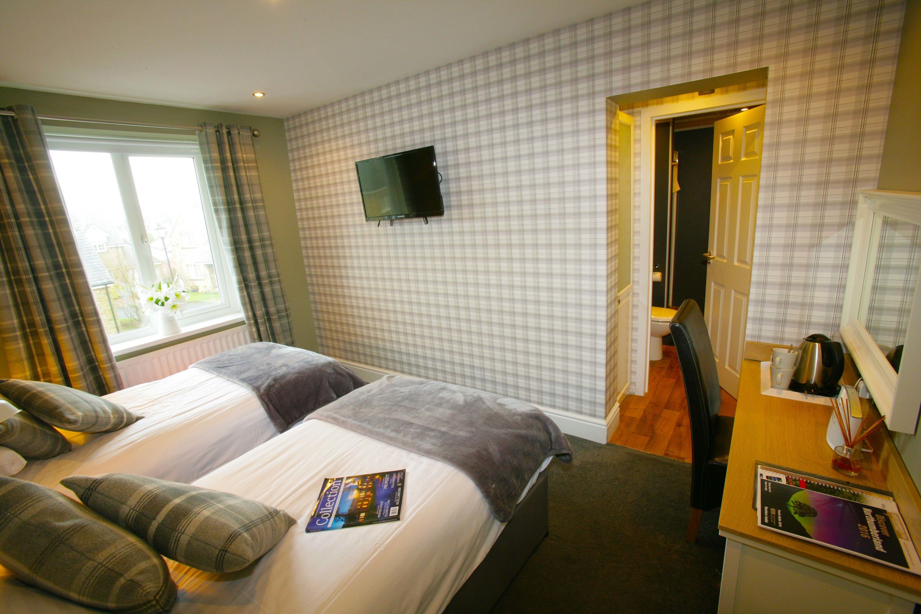 twin room | iron/ironing board, free wifi