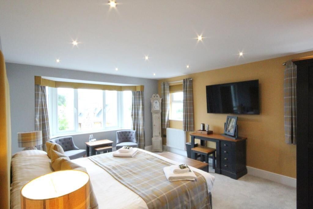 iron/ironing board, free wifi