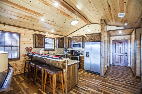 Fridge, microwave, oven, stovetop - Lover's LAIR It's Valentine's Day every day! (Broken Bow)