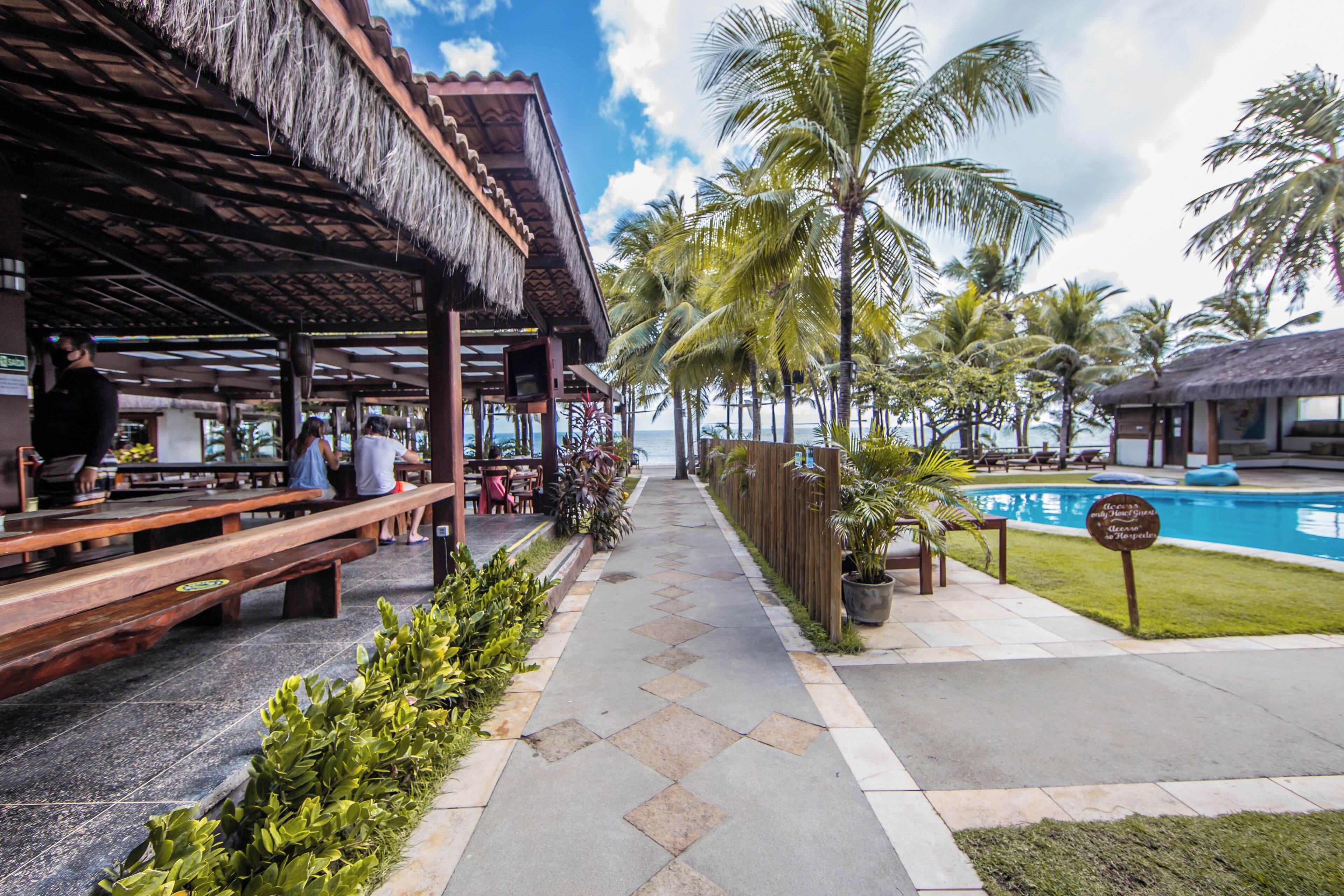 32-inch smart tv with digital channels