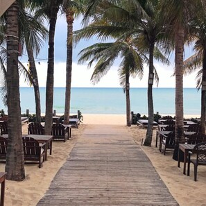 On the beach, beach towels - Duro Beach Hotel (Caucaia)