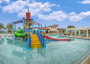 室外游泳池