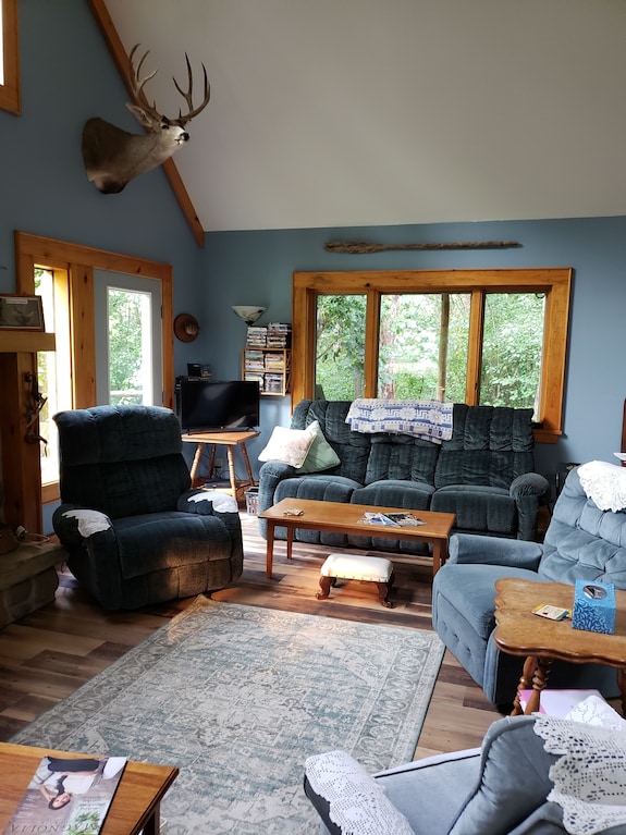 Welcome! We Are Pet Friendly. - Finger Lakes, NY